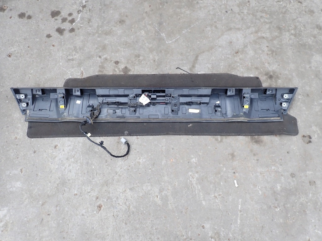 Spoiler Lotka Kabiny Lampka Stop Chevrolet Silverado GMC Sierra 2019-