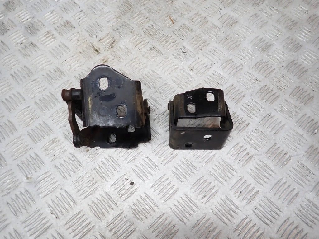 Corvette C5 Right Door Hinges Pair