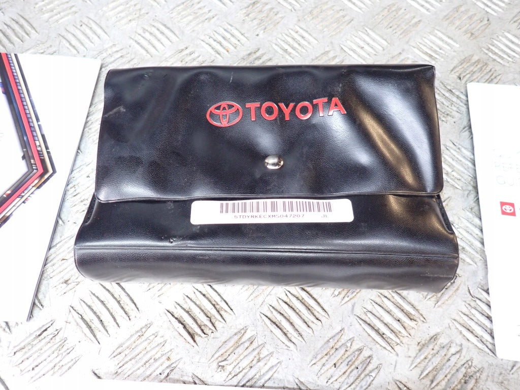 Instrukcja Obsługi Książka Serwisowa Toyota Sienna XL40 2021-