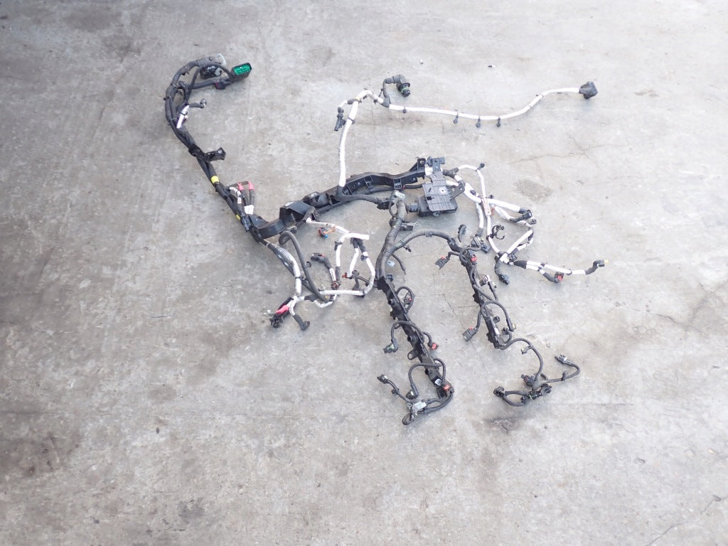 Jeep Grand Cherokee WL 3.6 V6 engine harness, view of the cables and connectors, Autolandparts brand, engine component.