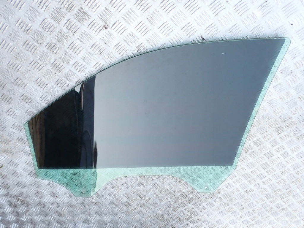 Right Front Door Glass Chevrolet Silverado GMC Sierra 2019-