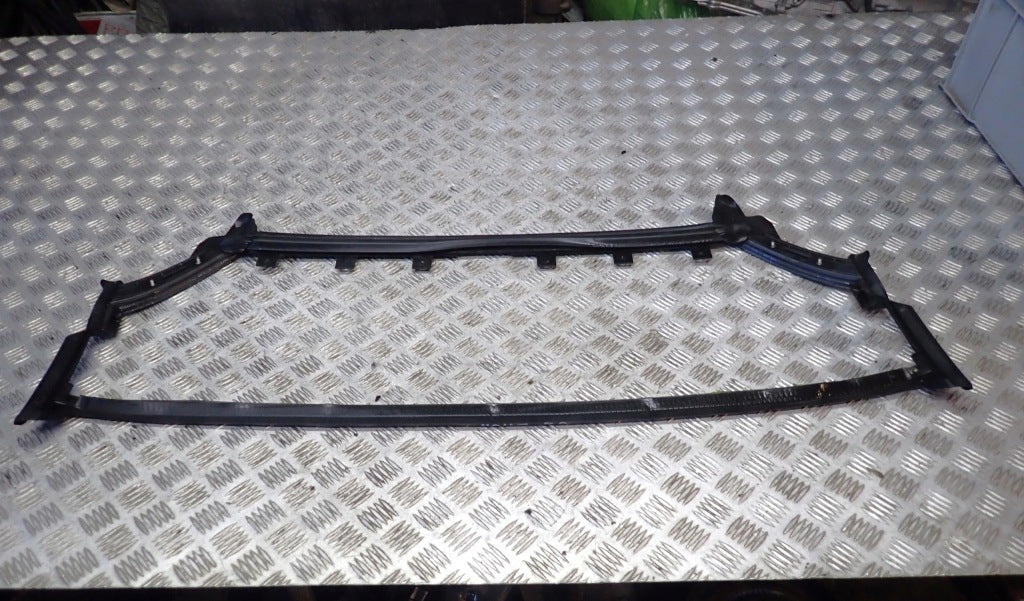 Uszczelka Szyby Tylnej Dachu Windstopera Chevrolet Corvette C8 Cabrio 2020-
