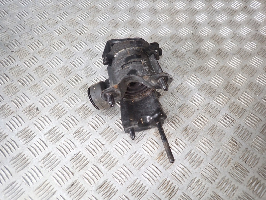 Toyota Sienna Hybrid XLE 2021 Rear Engine Mount