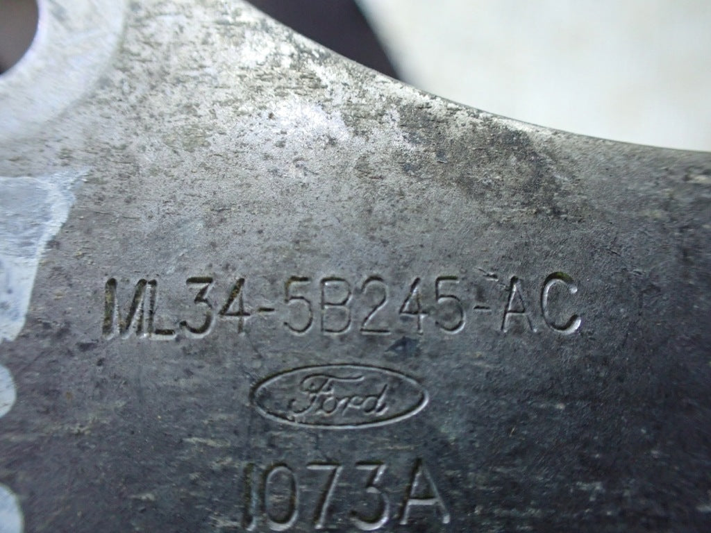 Wieszak uchwyt wydechu tłumika do Ford F150 3.5 Hybrid Powerboost 2025, AutoLandParts, widoczny na zdjęciu.