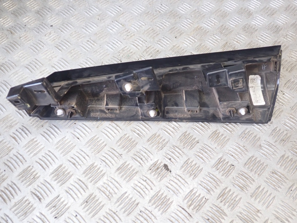 Right Rear Pillar Trim Chevrolet Tahoe Suburban Yukon21-