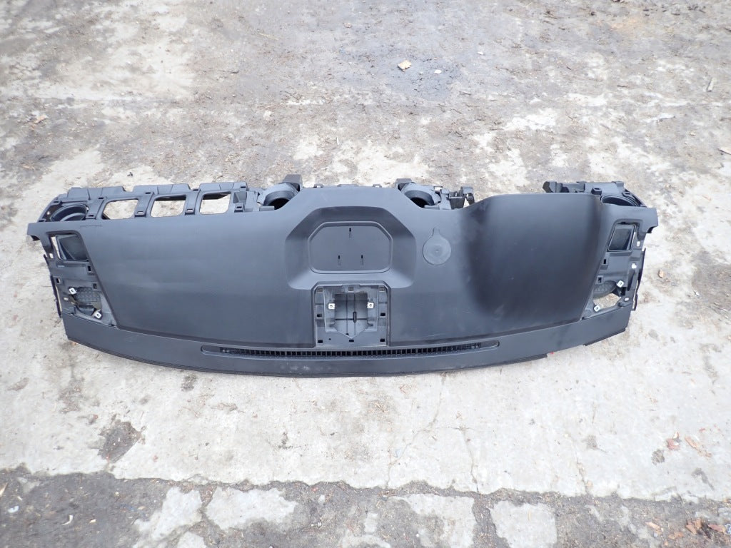 Cockpit dashboard Toyota Tundra 2014-