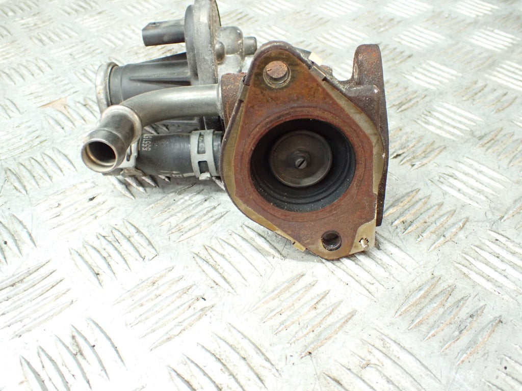 Zawór EGR GMC Sierra AT4 Silverado Duramax 19