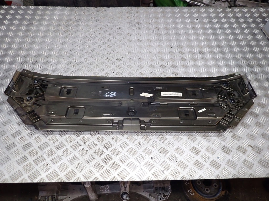 Listwa Osłona Tylna Dachu Panel Chevrolet Corvette C8 Cabrio 2020-