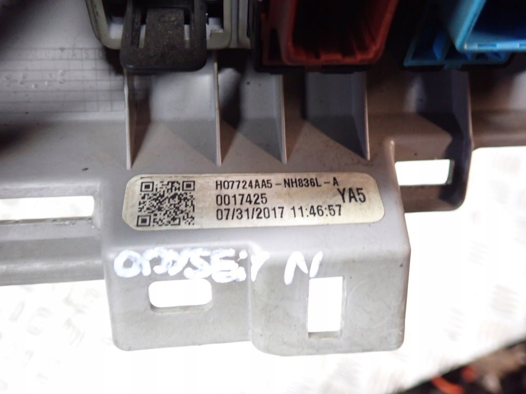 Honda Odyssey Elite 3.5 2018 PDC Tailgate Door Opening Control Panel