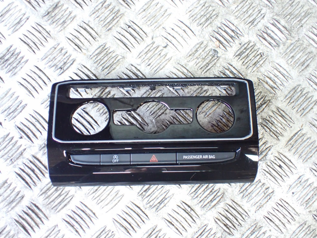 Ramka Panelu Klimatyzacji VW Atlas Cross Sport R-line 2022