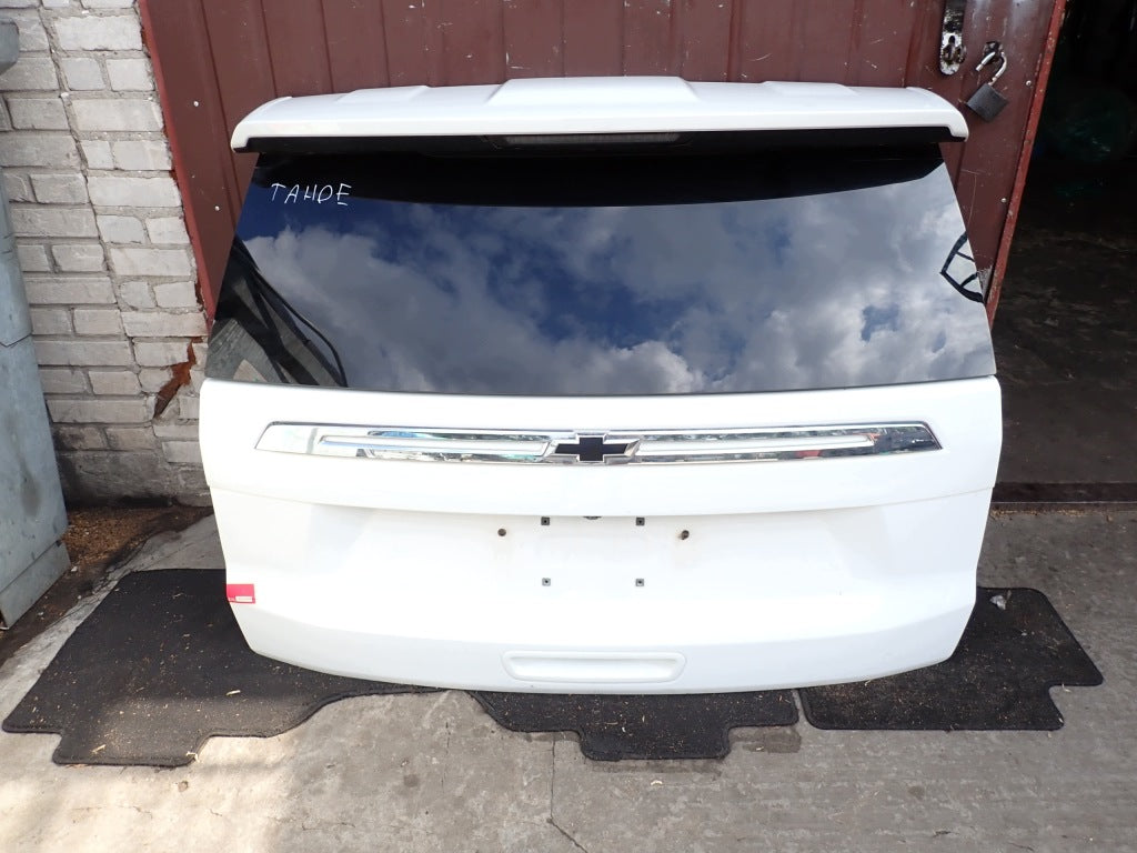 Klapa Tylna Kompletna Szyba Listwa Chevrolet Tahoe Suburban 2021-